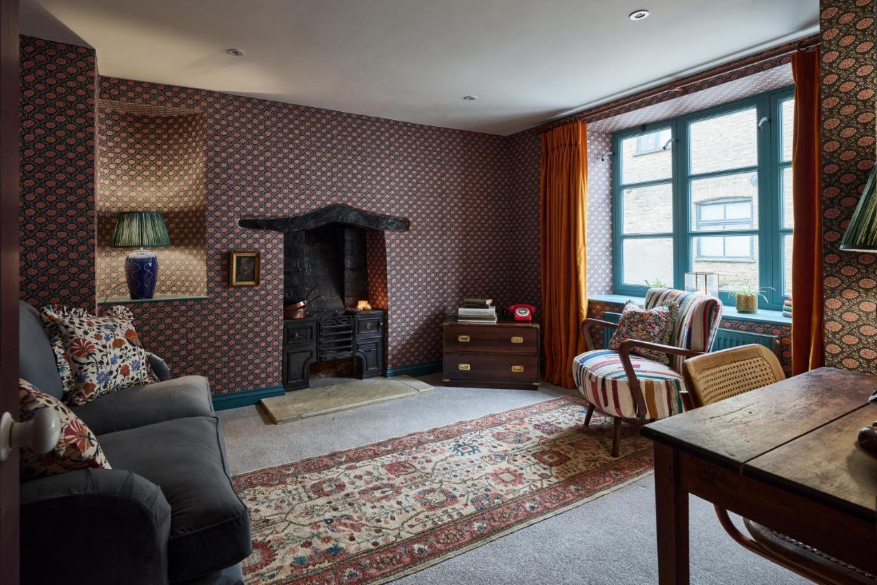 Townhouse Suites- Abbey Row Malmesbury Bagian luar foto