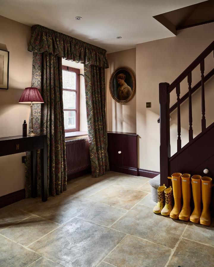 Townhouse Suites- Abbey Row Malmesbury Bagian luar foto