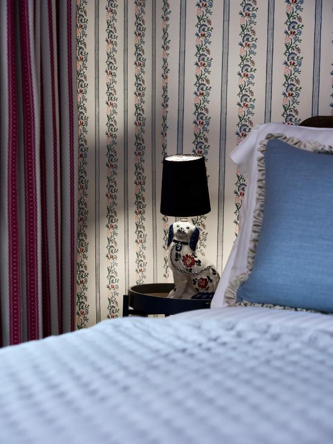 Townhouse Suites- Abbey Row Malmesbury Bagian luar foto