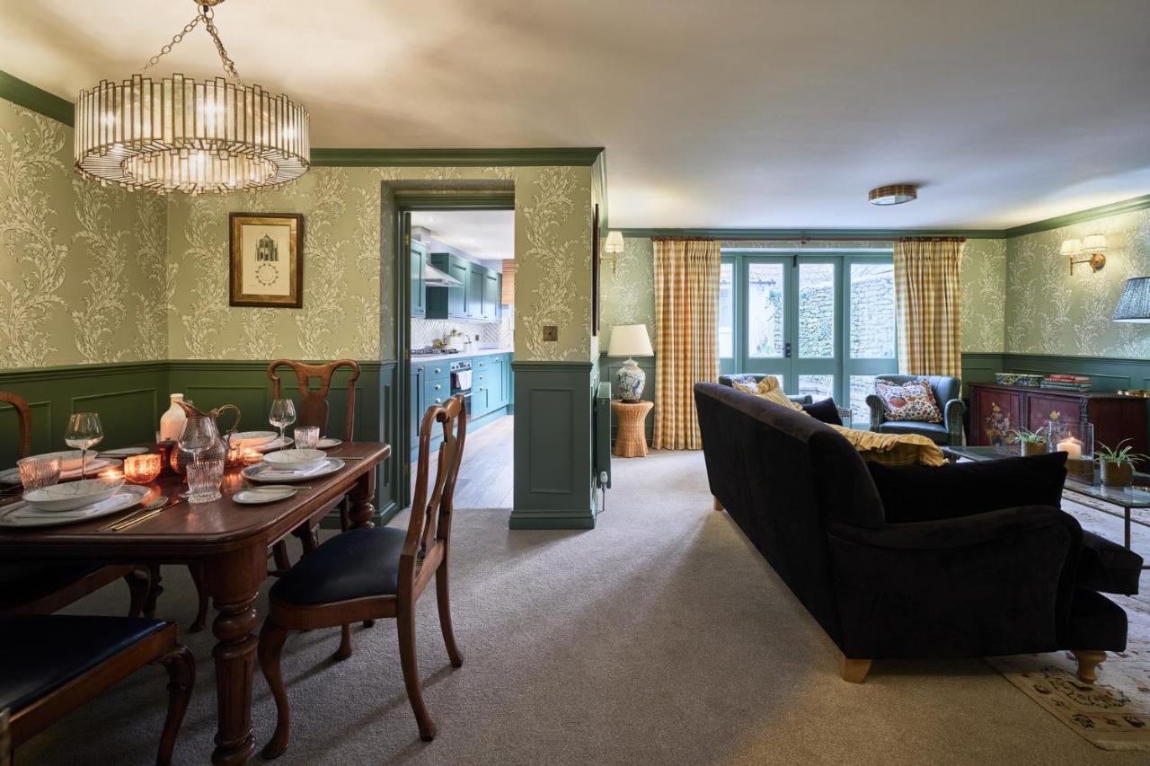 Townhouse Suites- Abbey Row Malmesbury Bagian luar foto