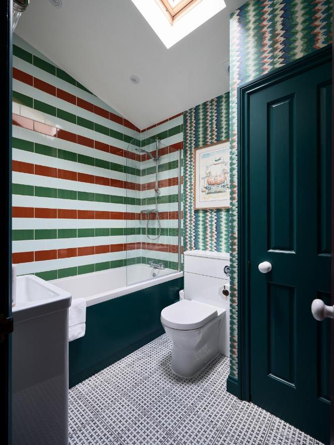 Townhouse Suites- Abbey Row Malmesbury Bagian luar foto