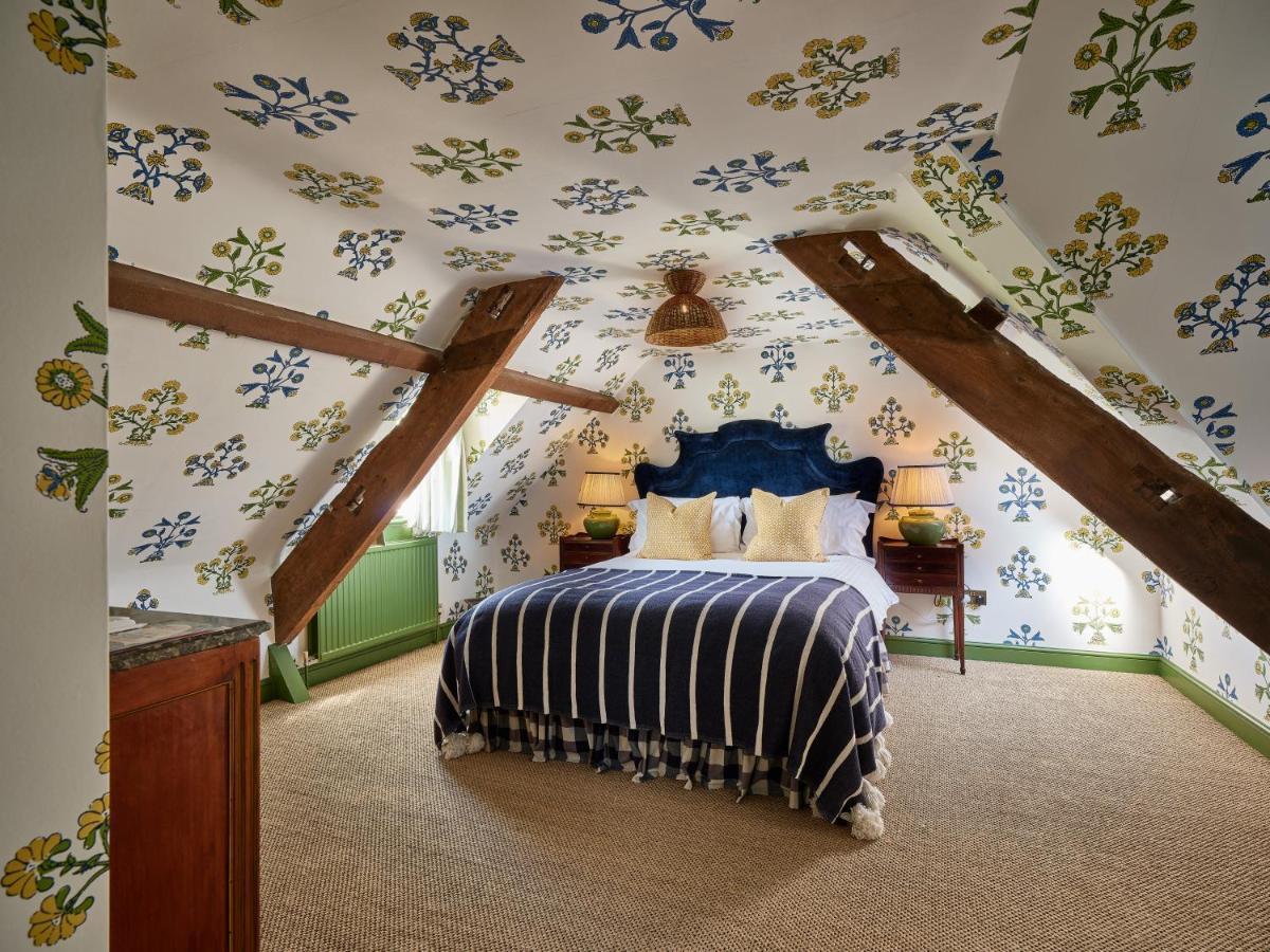 Townhouse Suites- Abbey Row Malmesbury Bagian luar foto