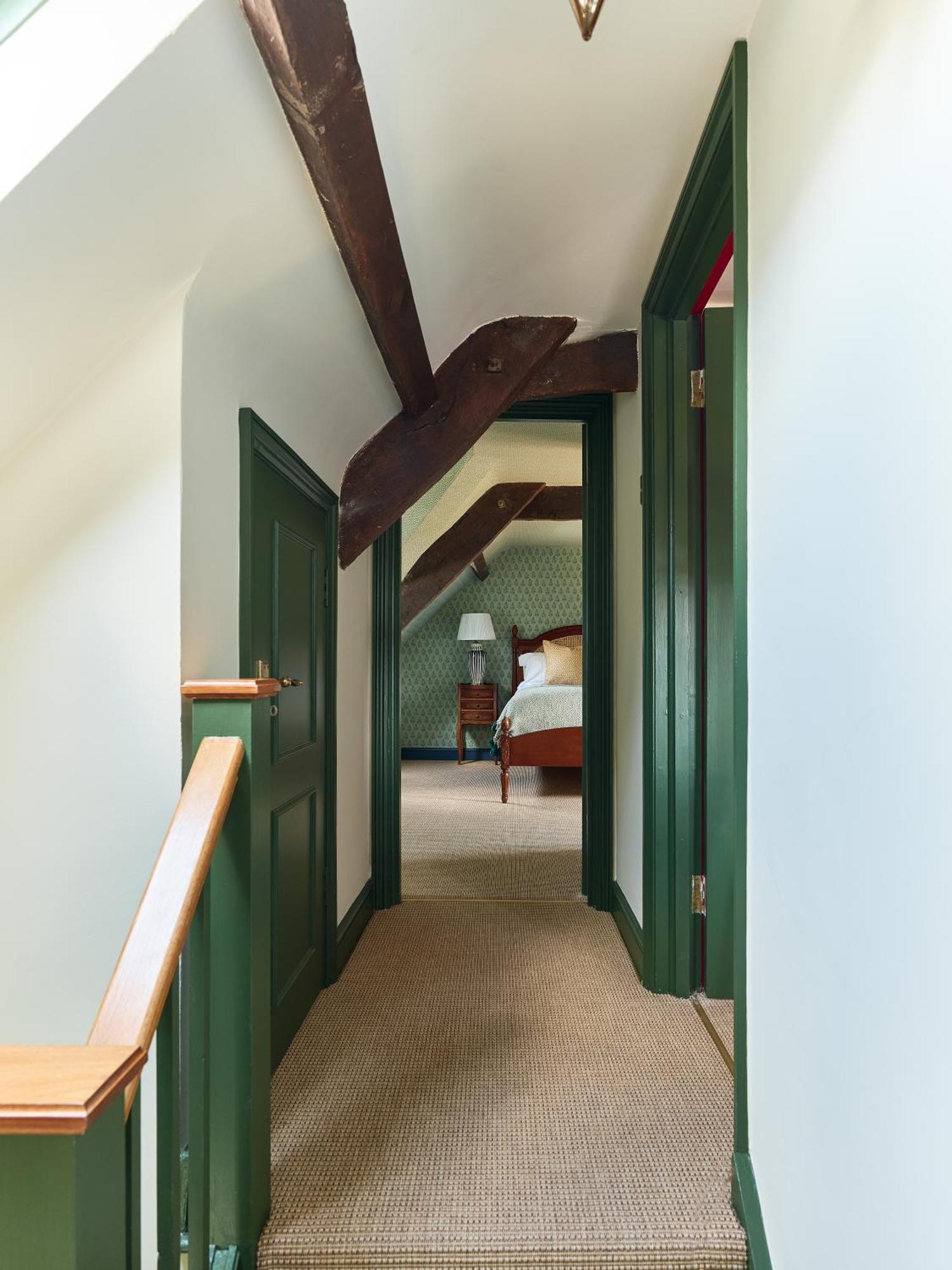 Townhouse Suites- Abbey Row Malmesbury Ruang foto